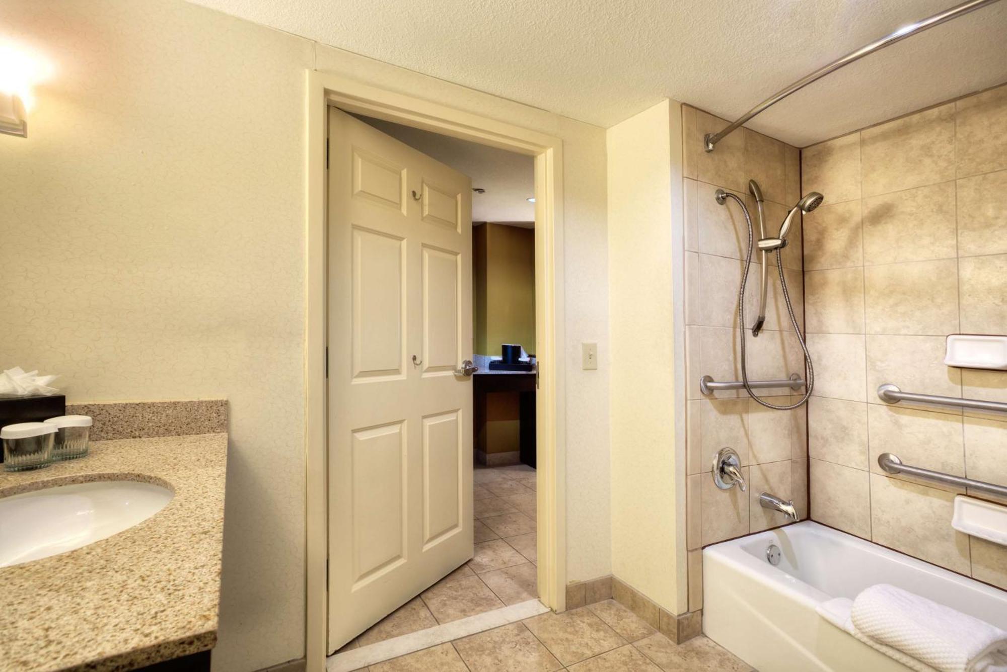 Embassy Suites By Hilton Laredo Eksteriør billede